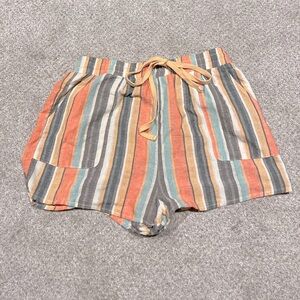 Striped summer shorts 🧡